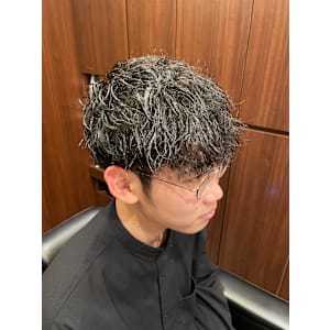 艶感ツイストパーマ