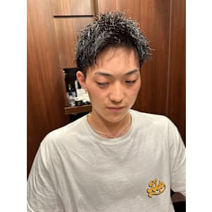 スパイキーショート