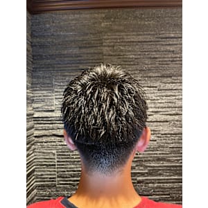 アップバングショート