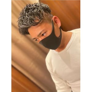 ツイストスパイラルパーマ×スキンフェード