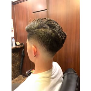 スキンフェード×パーマ