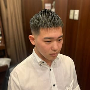 スキンフェードクロップスタイル