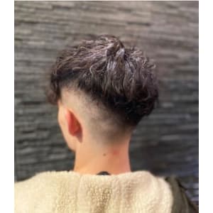 ツイストスパイラルパーマ&スキンフェード