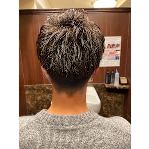 スパイキーショート