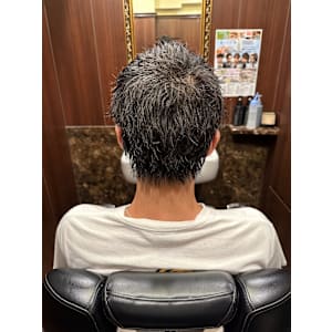 スパイキーショート