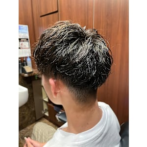 ふんわり束感パーマ