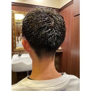 ヒロ銀座ツーブロックスタイル