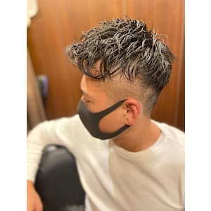 ツイストスパイラルパーマ×スキンフェード