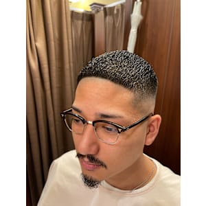 スキンフェード濡れパン