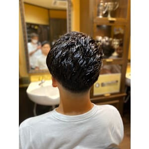 ポンパドール風かきあげヘアー