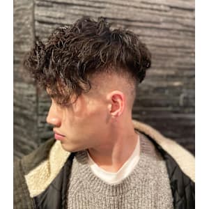 ツイストスパイラルパーマ&スキンフェード