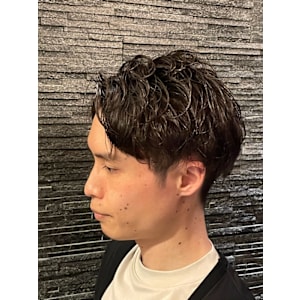 センターパートスタイル