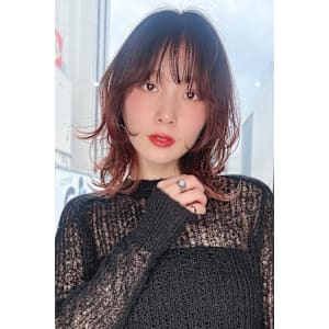 デザインカラーレイヤーカットウェットヘアオリーブベージュ