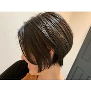 前下がりショートボブ