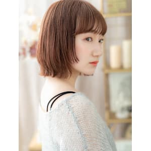 韓国風ベージュピンク外ハネ透け感ミニボブ　ヘルシースタイル