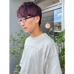 束感マッシュショート×ボルドーカラー