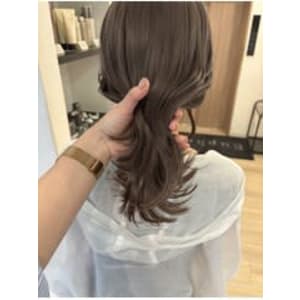 【担当きょうこ】ミルクティーグレージュ/ブリーチカラー