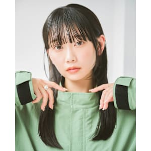 顔まわりカット/黒髪ストレートセミロング