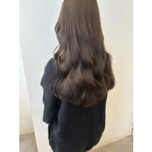 オリーブブラウン◯ 担当ももこ