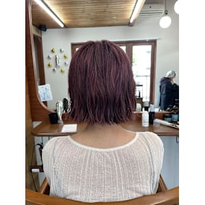 パーマ風ボブ×ピンク