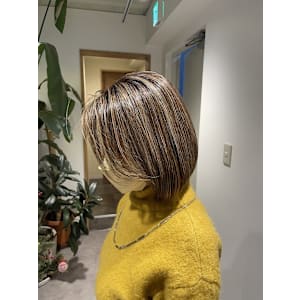 白髪染めハイライトの艶ボブ［髪質改善/白髪染め/ハイライト］ - Live【リブ】掲載中