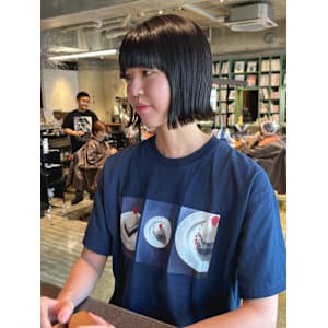 【シンプル◎】ミニボブ×ワイドバング