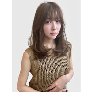 くびレイヤー前髪ピンクベージュエモージュインナーグレージュ