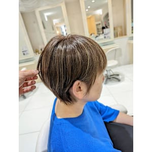 コンパクトショート×白髪ぼかしハイライト【我孫子】 - AVENIR 我孫子店【アブニールアビコテン】掲載中