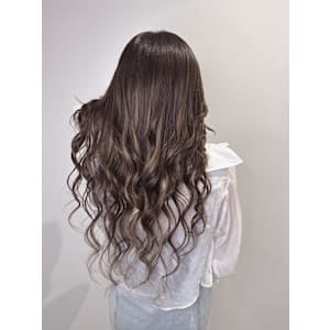 ナチュラルブラウン