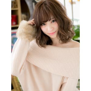 斜めバングココアブラウン小顔くせ毛風パーマ　グレージュカラー