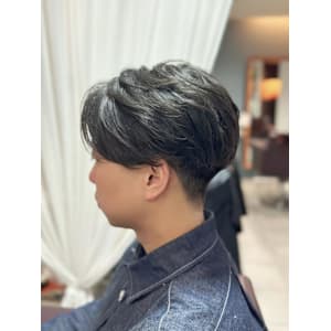 センターパート　ニュアンスパーマ