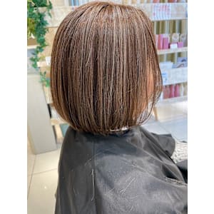 【MAHO】白髪ぼかしハイライトカラー　ボブ　
