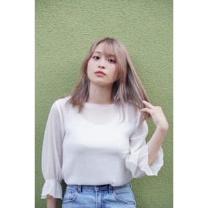 ミルクティーベージュ