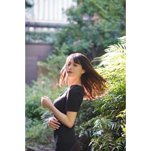 ピンクベージュ