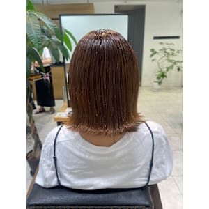 ベージュカラー