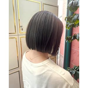 ボブ×グレージュ