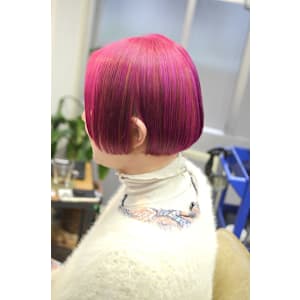 ビビットなピンクのミニボブ