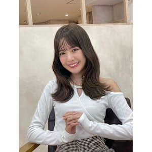 オンブレ　グレージュカラー　オリーブベージュ　くびれミディ