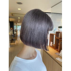 グレージュカラー×前下がりボブ/Kurumi