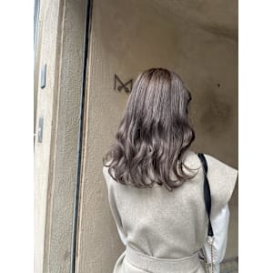 シルバーベージュ