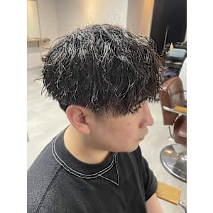 縦落ちツイストスパイラルパーマ