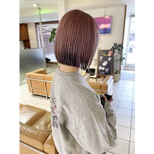 個性派ボブカラー