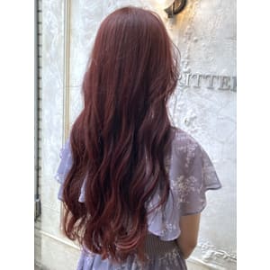 チェリーブロッサム　顔周りレイヤー　巻き髪ロングヘア