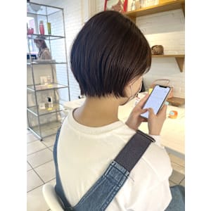 ショートボブ