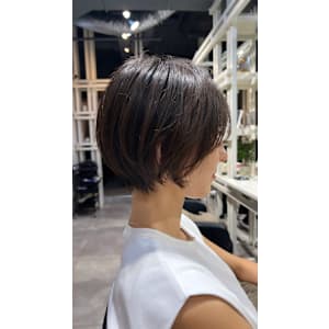 ショートボブ　TOMOKI