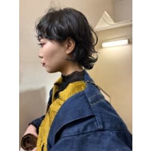 【nuance】レイヤーボブ_ワイドバング_アッシュカラー