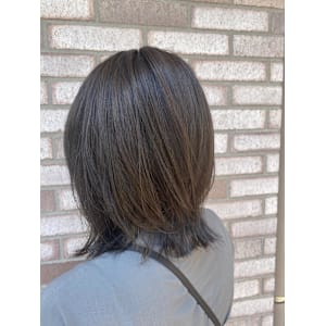 アッシュグレージュ