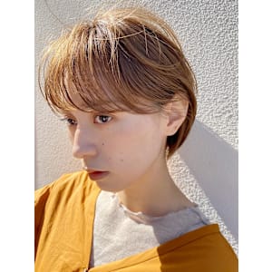耳かけショートボブ