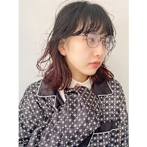 ミディアムボブのニュアンスカール