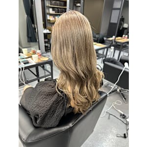 ミルクティーベージュ　ハイトーン　